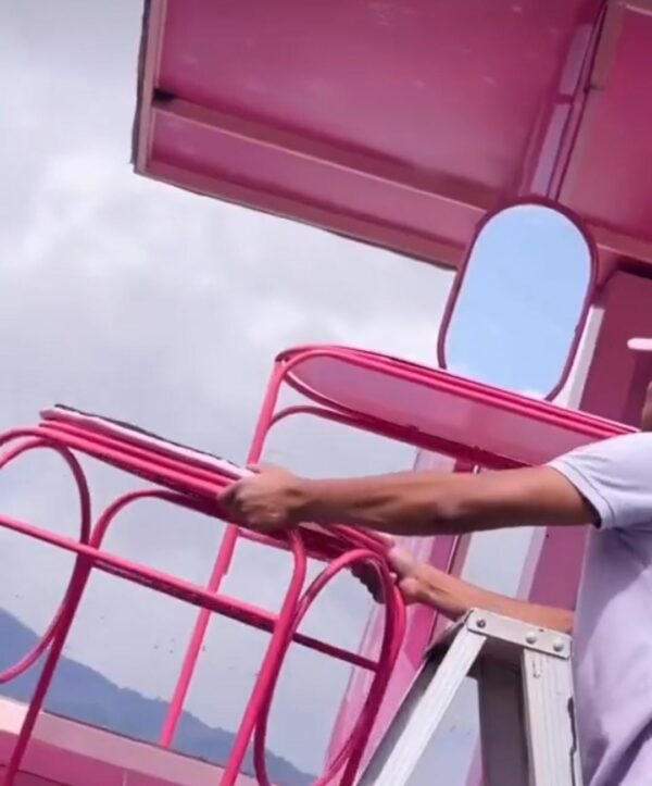 TOCADOR BARBIE